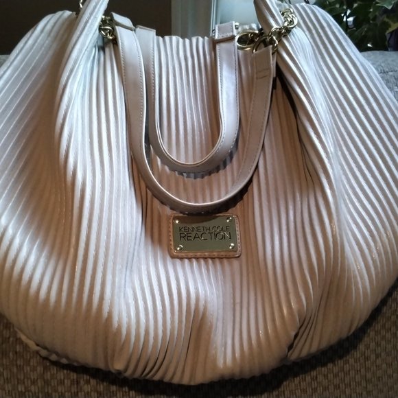 Woman's purse by Kenneth Cole - Picture 1 of 5